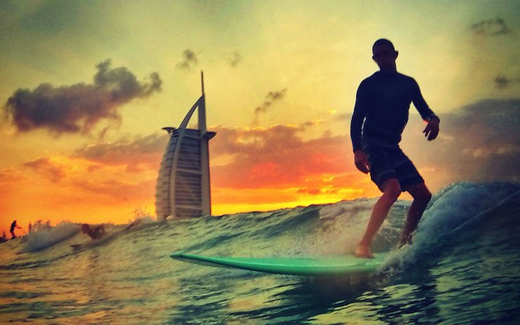 SURF DE REMO EN DUBAI