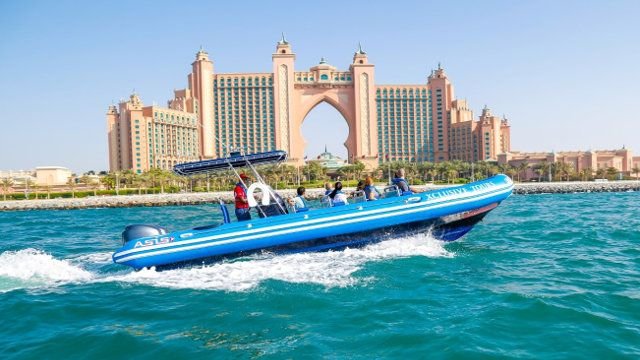 LANCHA RÁPIDA XCLUSIVE YACHTS EN DUBAI