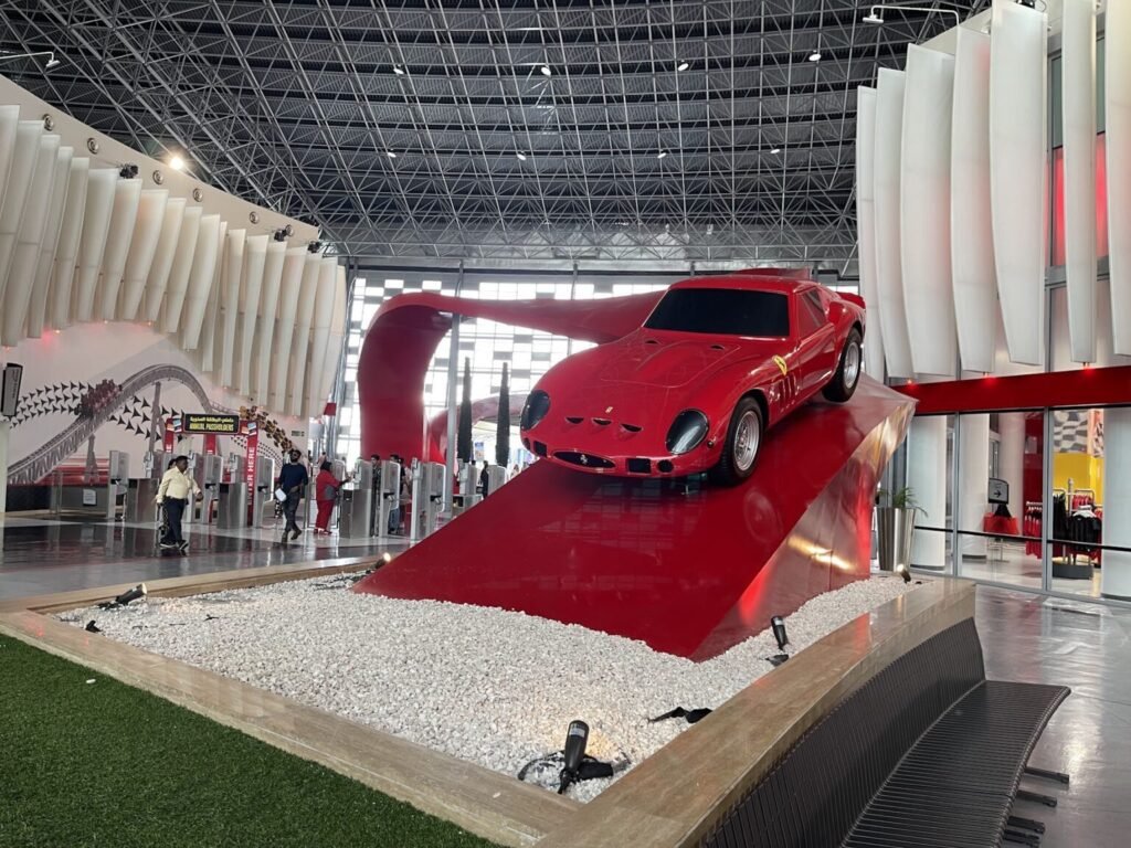 PARQUE FERRARI WORLD ABU DHABI