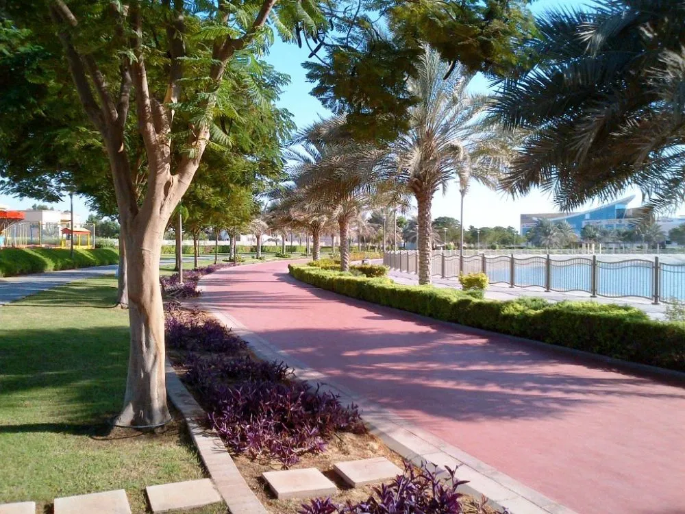 DUBAI Al Barsha Pond Park