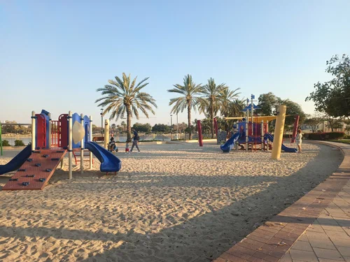 DUBAI Al Barsha Pond Park