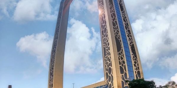 DUBAI FRAME